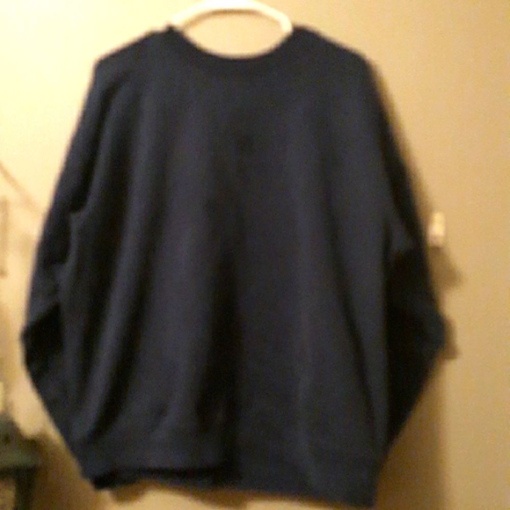 Men's long sleeved crewneck